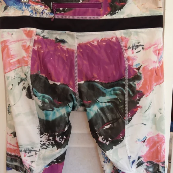 NWOT ! Lululemon Run Inspire Crop II  leggings - Picture 2 of 10